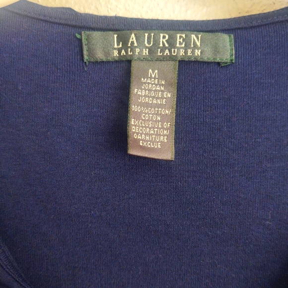 🇺🇲🌷100% Cotton Navy w/ White stripe & button detail V-Neck - Picture 2 of 3